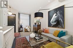 6 OLD TRILLIUM LANE  Toronto, ON M5A 4T2