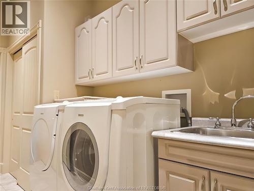 7635 Riverview Line, Chatham, ON - Indoor Photo Showing Laundry Room