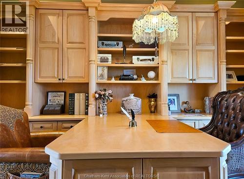 7635 Riverview Line, Chatham, ON - Indoor