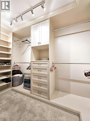 7635 Riverview Line, Chatham, ON - Indoor With Storage