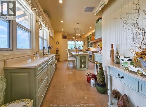 7635 Riverview Line, Chatham, ON - Indoor