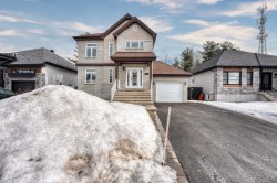 3998 Rue Mousseau  L'Assomption, QC J5W 0L8