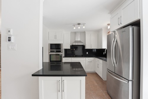 Cuisine - 3998 Rue Mousseau, L'Assomption, QC - Indoor Photo Showing Kitchen