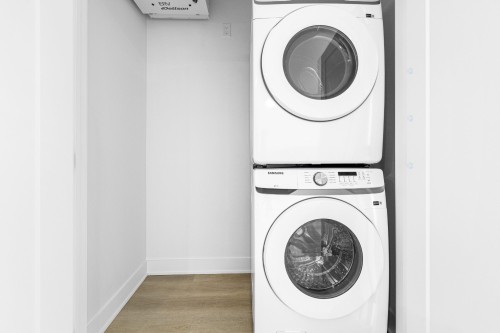 Storage - 18651  - 3 1/2 Rue Charles, Mirabel, QC - Indoor Photo Showing Laundry Room