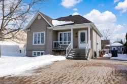 250 Rue Raymond-Benoit  Saint-Zotique, QC J0P 1Z0