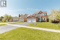 33 MEAGHAN Street  Waterdown, ON L8B 0H5