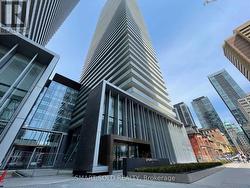 4602 - 50 CHARLES STREET E  Toronto, ON M4Y 0C3