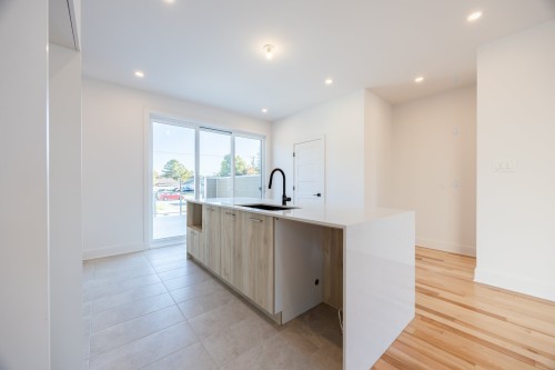 Cuisine - 11 Rue De Beaumont, Blainville, QC - Indoor Photo Showing Other Room