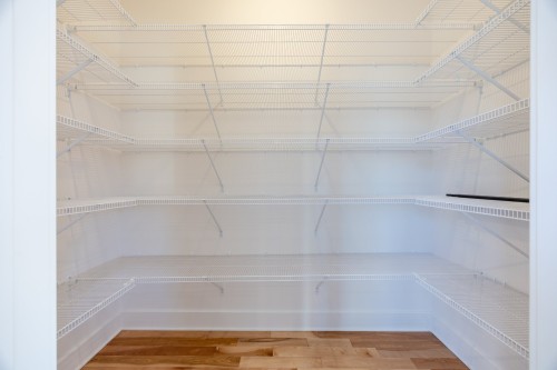 Rangement - 11 Rue De Beaumont, Blainville, QC - Indoor With Storage