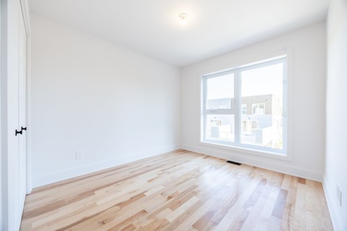 Chambre à coucher - 11 Rue De Beaumont, Blainville, QC - Indoor Photo Showing Other Room