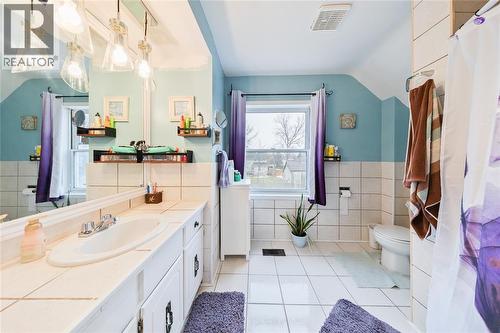 590 Simcoe Street, Warwick-Watford, ON - Indoor Photo Showing Bathroom