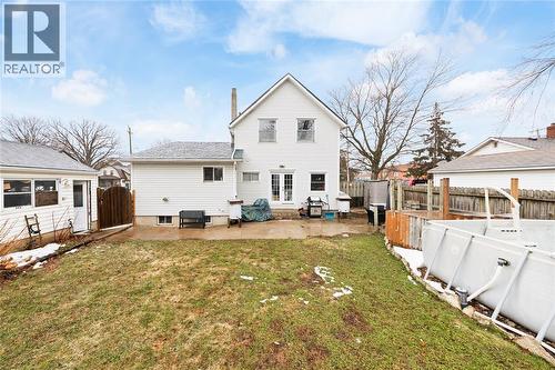 590 Simcoe Street, Warwick-Watford, ON - Outdoor