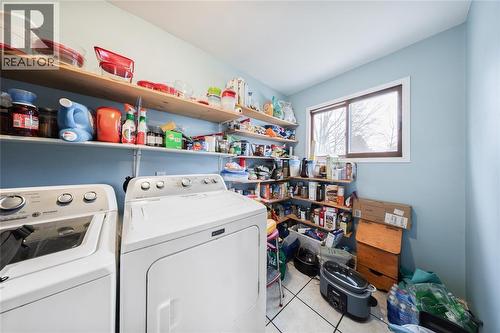 590 Simcoe Street, Warwick-Watford, ON - Indoor Photo Showing Laundry Room