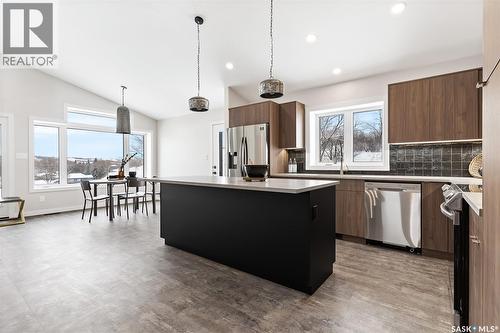 9 70 8Th Avenue, Lumsden, SK - Indoor Photo Showing Kitchen With Upgraded Kitchen