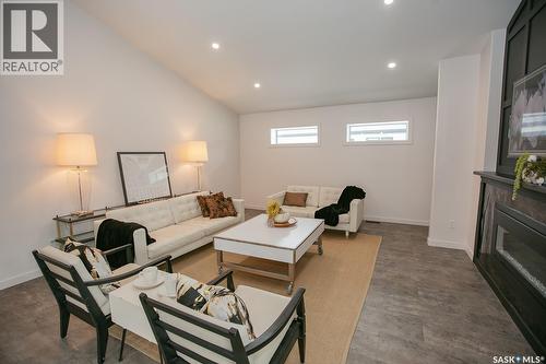 9 70 8Th Avenue, Lumsden, SK - Indoor With Fireplace