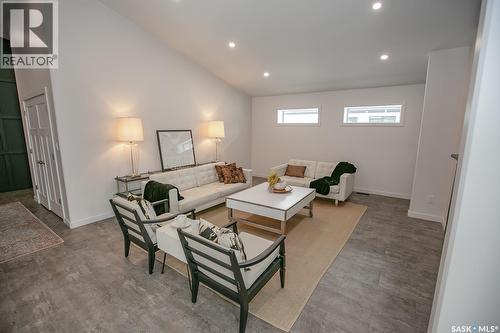 9 70 8Th Avenue, Lumsden, SK - Indoor