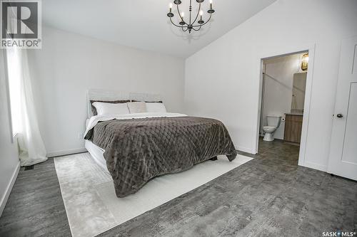 9 70 8Th Avenue, Lumsden, SK - Indoor Photo Showing Bedroom