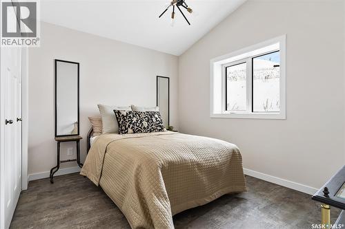 9 70 8Th Avenue, Lumsden, SK - Indoor Photo Showing Bedroom