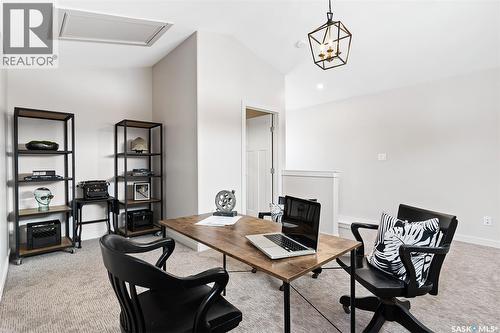 9 70 8Th Avenue, Lumsden, SK - Indoor Photo Showing Office