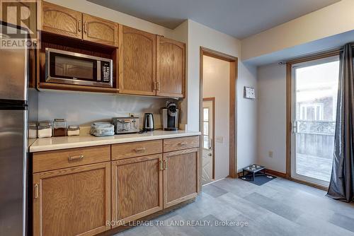 KITCHEN -  378 HIGHVIEW DRIVE - ST. THOMAS - 378 Highview Drive, St. Thomas, ON - Indoor Photo Showing Kitchen