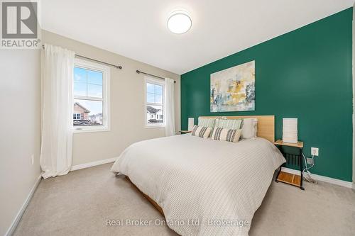 241 Pineglen Crescent, Kitchener, ON - Indoor Photo Showing Bedroom