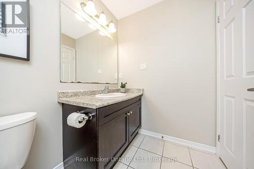 241 Pineglen Crescent, Kitchener, ON - Indoor Photo Showing Bathroom