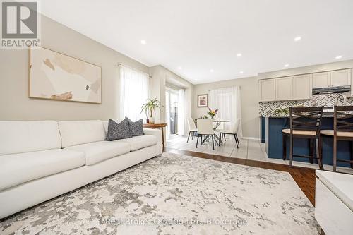 241 Pineglen Crescent, Kitchener, ON - Indoor Photo Showing Living Room