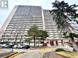 404 - 100 LEEWARD GLENWAY  Toronto, ON M3C 2Z1