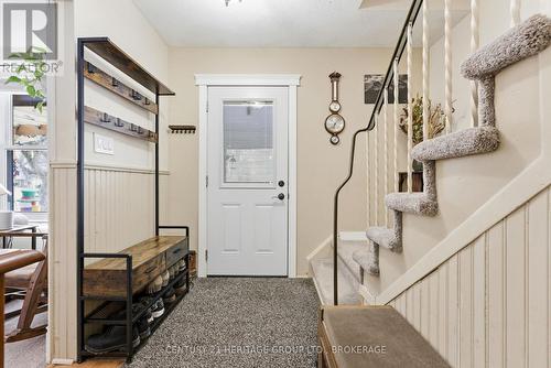 205 Keewatin Street, Oshawa (Donevan), ON - Indoor Photo Showing Other Room