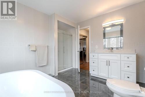 4538 Penhallow Road, Mississauga, ON - Indoor Photo Showing Bathroom