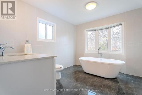 4538 Penhallow Road, Mississauga, ON - Indoor Photo Showing Bathroom