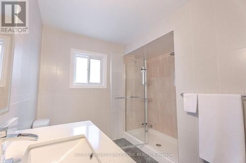 4538 Penhallow Road, Mississauga, ON - Indoor Photo Showing Bathroom