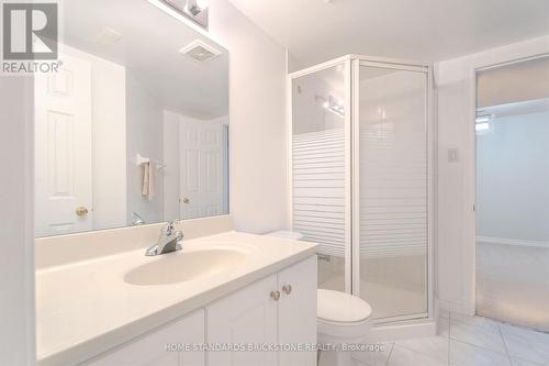 4538 Penhallow Road, Mississauga, ON - Indoor Photo Showing Bathroom