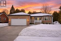 22 BRITTON COURT  Wasaga Beach, ON L9Z 1C1