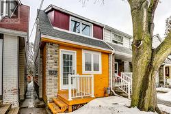 UPPER - 61 RUSHBROOKE AVENUE  Toronto, ON M4M 3A8