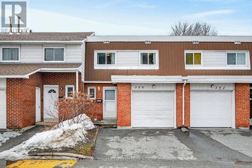 300 STONE QUARRY PRIVATE S  Ottawa, ON K1K 3Y2