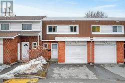 17 - 300 STONE QUARRY PRIVATE S  Ottawa, ON K1K 3Y2