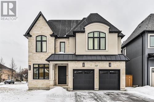 127 CARMELA AVENUE  Richmond Hill, ON L4E 2V6