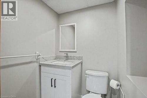 104 Ralgreen Crescent, Kitchener, ON - Indoor Photo Showing Bathroom