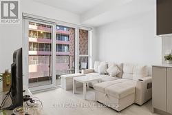 301 - 8 TIPPETT ROAD  Toronto, ON M3H 0E7