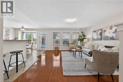 20 Longspur Way, Cambridge, ON - Indoor Photo Showing Living Room