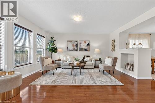 20 Longspur Way, Cambridge, ON - Indoor Photo Showing Living Room