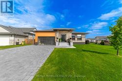 8 DREW STREET  Petawawa, ON K8H 0G4