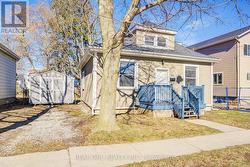 102 ROYAL AVENUE  Hamilton, ON L8S 2C6