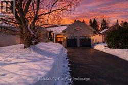 27 SILVERSANDS CRESCENT  Wasaga Beach, ON L9Z 1P8