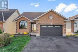1813 ELMRIDGE DRIVE  Ottawa, ON K1J 6S3