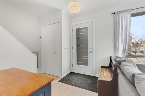 Hall d'entrée/Vestibule - 306 Rue Jean-Dubuc, Saint-Eustache, QC - Indoor Photo Showing Other Room