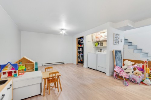 Salle familiale - 306 Rue Jean-Dubuc, Saint-Eustache, QC - Indoor Photo Showing Laundry Room