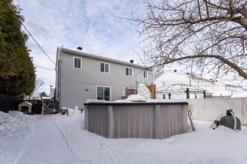 Piscine - 306 Rue Jean-Dubuc, Saint-Eustache, QC - Outdoor