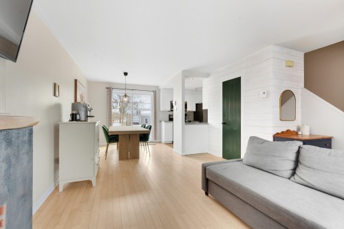 Salon - 306 Rue Jean-Dubuc, Saint-Eustache, QC - Indoor Photo Showing Living Room